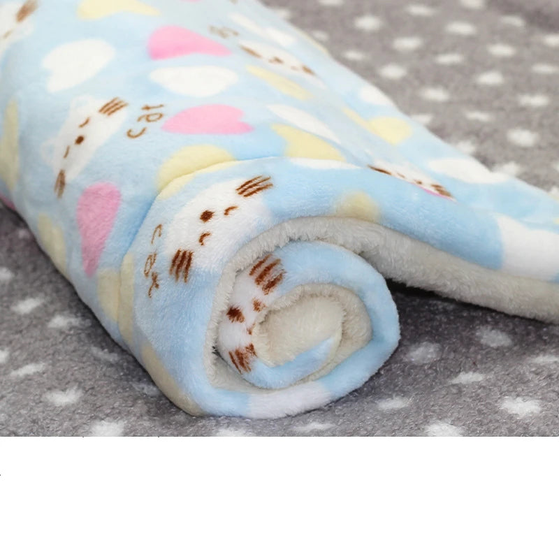 Pet Flannel Winter Blanket - Soft Warm Sleeping Mat for Dogs & Cats