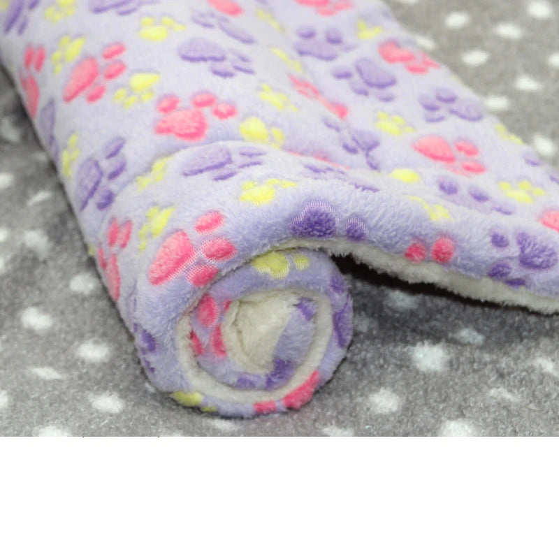 Pet Flannel Winter Blanket - Soft Warm Sleeping Mat for Dogs & Cats