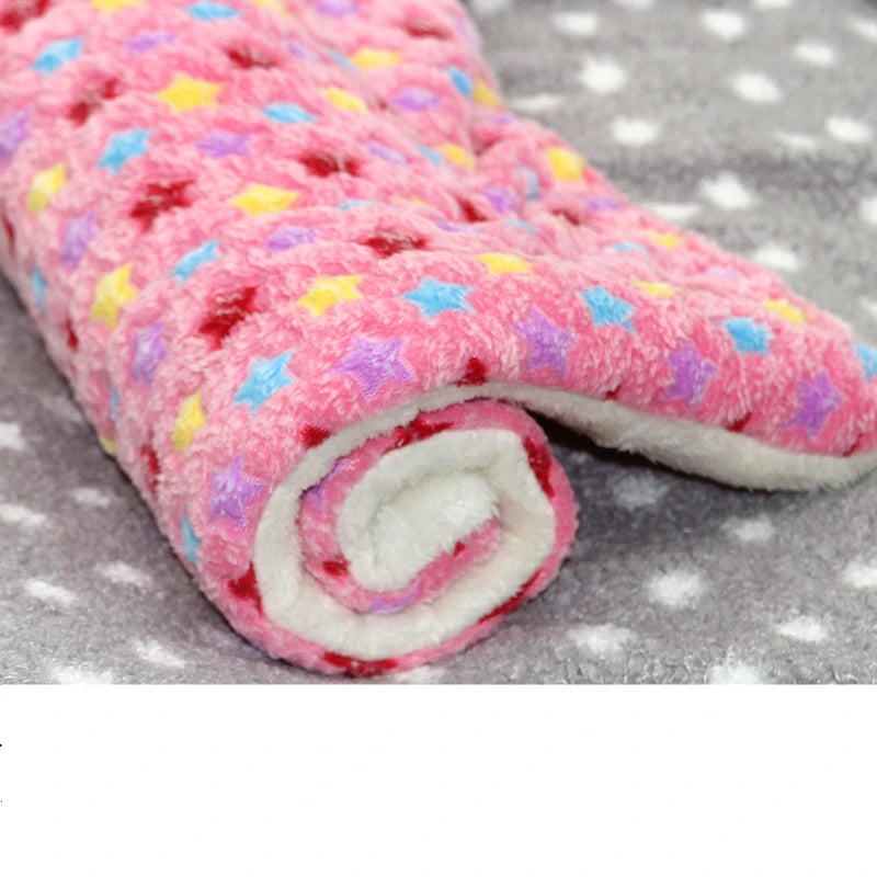 Pet Flannel Winter Blanket - Soft Warm Sleeping Mat for Dogs & Cats